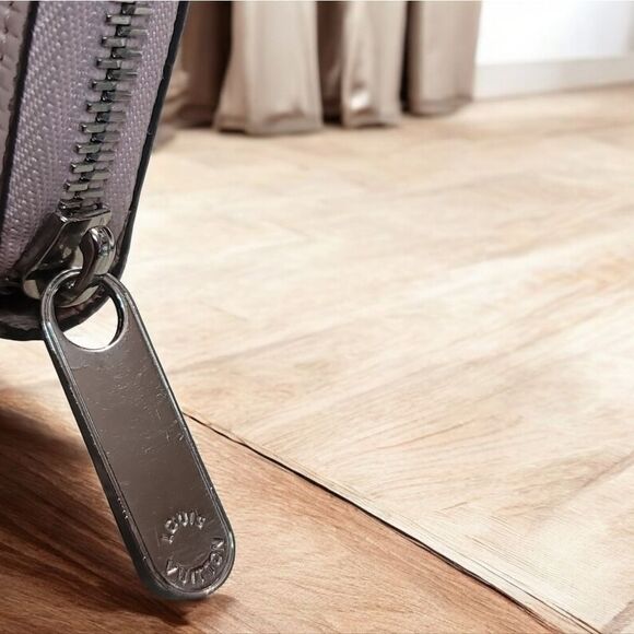 LOUIS VUITTON Epi Zippy Wallet Long Wallet Rose Valerine - Picture 8 of 16